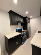 1229 Larrabee St in West Hollywood, CA - Foto de edificio - Building Photo