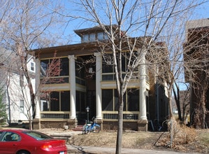 2445-2447 Aldrich Ave S in Minneapolis, MN - Building Photo - Building Photo