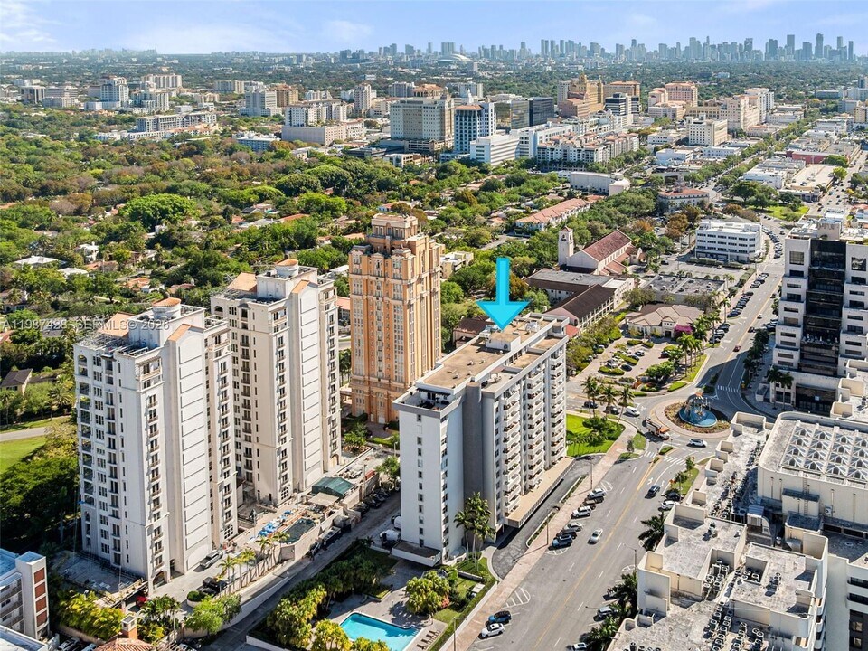 625 Biltmore Way in Coral Gables, FL - Foto de edificio