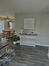 Millcreek Apartments in Vista, CA - Foto de edificio - Building Photo