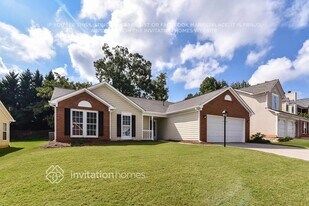2860 White Blossom Ln in Suwanee, GA - Building Photo