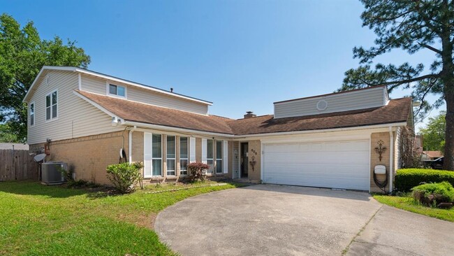 property at 606 Pinebrook Ln