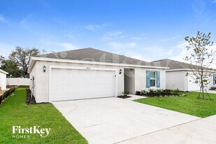 453 Earhart Dr in Davenport, FL - Building Photo