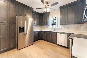 27 Perrin St, Unit 1 in Boston, MA - Building Photo - Building Photo