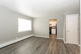 De Cortez Apartments in Colorado Springs, CO - Building Photo - Interior Photo