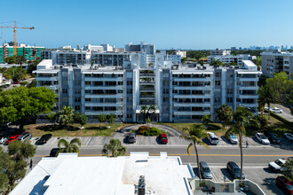 The Vintage in Bay Harbor Islands, FL - Building Photo - Building Photo