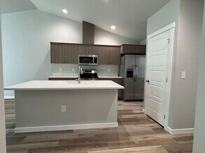 6132 N Fairfax Ave in Garden City, ID - Building Photo - Building Photo
