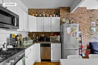 494 MacDonough St in Brooklyn, NY - Building Photo - Building Photo