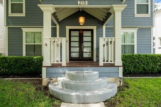 215 College Blvd in San Antonio, TX - Building Photo - Building Photo