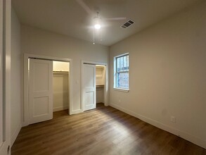 5313 Reiger Avenue Homes in Dallas, TX - Building Photo - Interior Photo