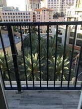 10 Aragon Ave, Unit 713 in Coral Gables, FL - Building Photo - Building Photo