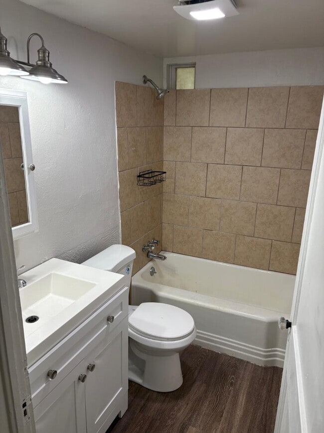 406 S Fredonia St in Longview, TX - Building Photo - Building Photo