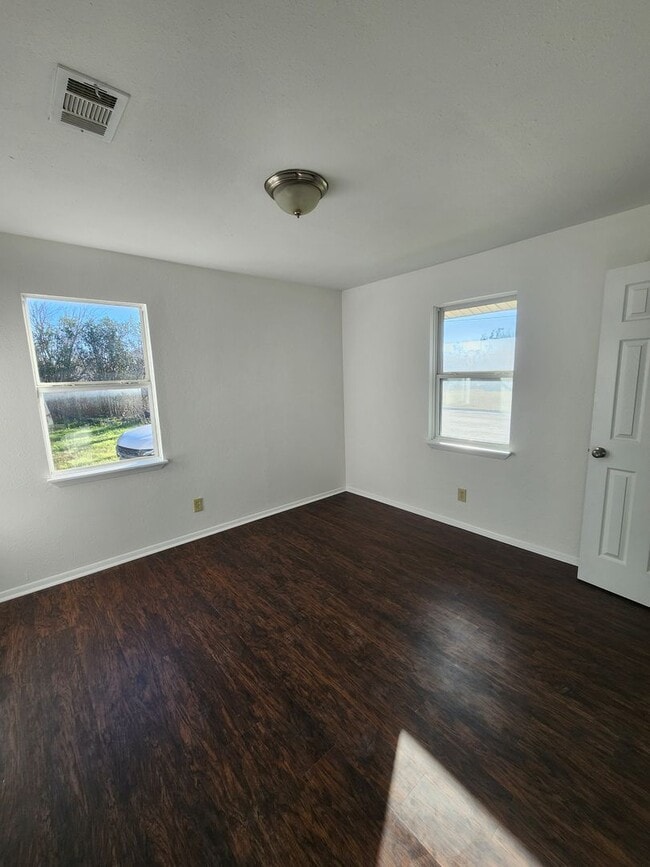 501 McNeil in Burnet, TX - Building Photo - Building Photo