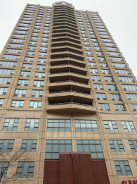 200 N Jefferson St, Unit 907 in Chicago, IL - Building Photo