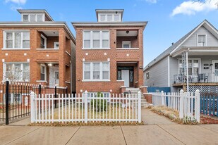 4234 S Washtenaw Ave. in Chicago, IL - Building Photo