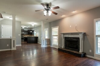 719 Ellie Nat Dr in Clarksville, TN - Building Photo - Building Photo