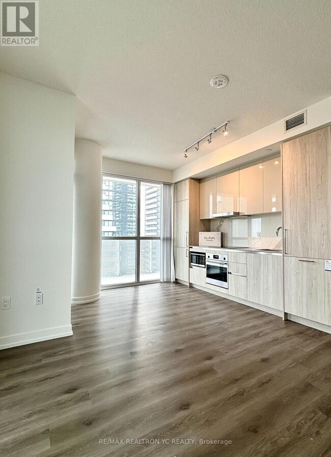 property at 225-2225 Commerce St