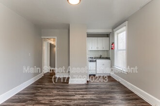 2108 Walnut St in Harrisburg, PA - Building Photo - Building Photo