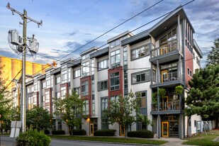 Silo Urban Lofts in Charlotte, NC - Building Photo
