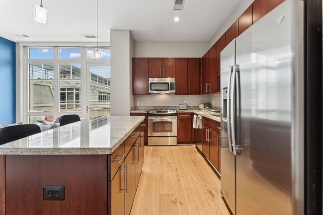 Residences on the Avenue in Washington, DC - Foto de edificio - Building Photo