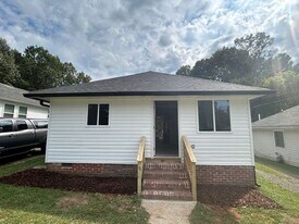 345 Sharpe St in Mooresville, NC - Building Photo