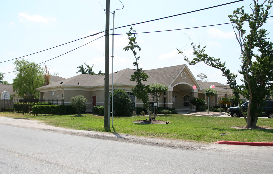 Oak Arbor Townhomes in Houston, TX - Foto de edificio