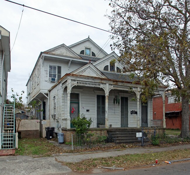 3912-3914 St Claude Ave in New Orleans, LA - Foto de edificio - Building Photo