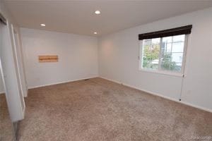 13318 Wenwood Dr in Fenton, MI - Foto de edificio - Building Photo