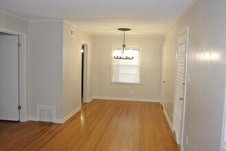 1453 Colonial Rd in Memphis, TN - Building Photo - Building Photo