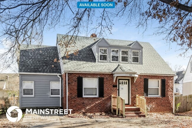 property at 4437 Gladstone Blvd
