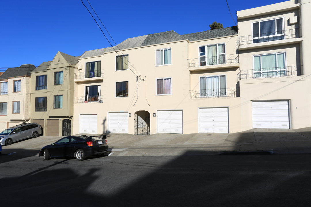 1356 17th Ave in San Francisco, CA - Building Photo