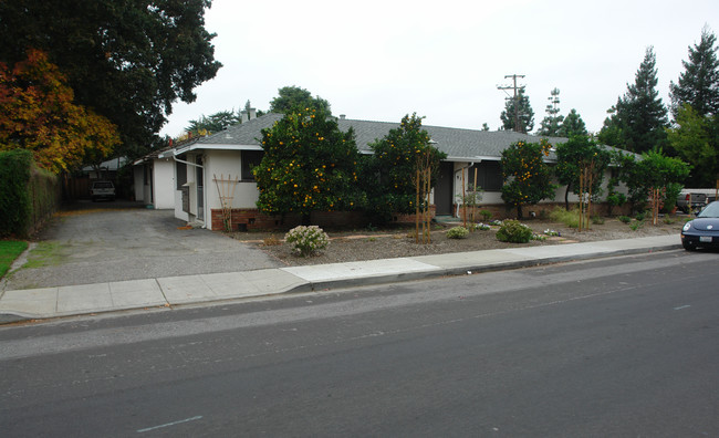 918 Bonita Ave in Mountain View, CA - Building Photo - Building Photo