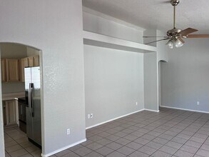 16049 S 40th Way in Phoenix, AZ - Building Photo - Building Photo
