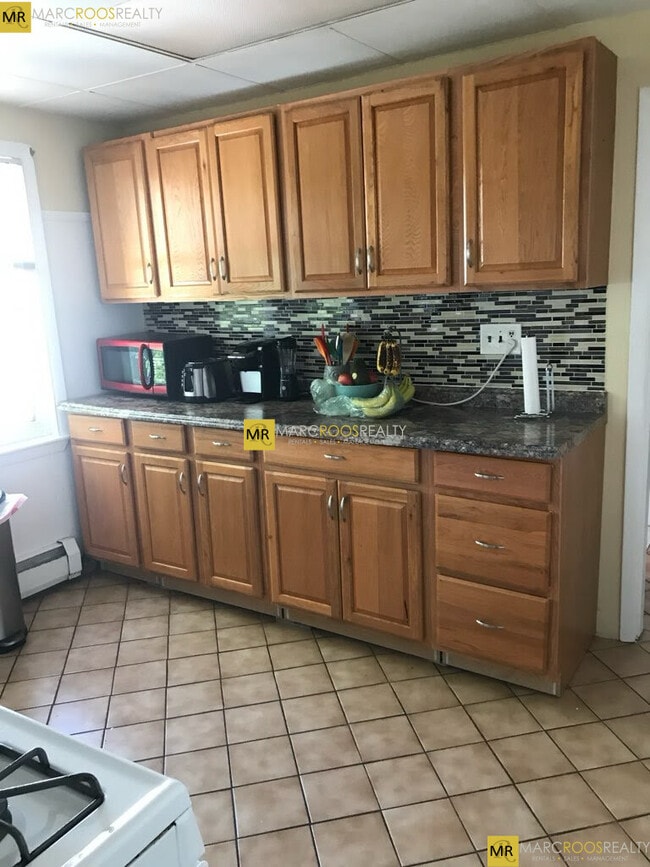 29 Chetwynd Rd, Unit 2 in Somerville, MA - Building Photo - Building Photo