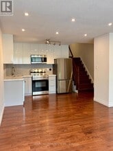 33 Angus Dr in Toronto, ON - Building Photo - Building Photo