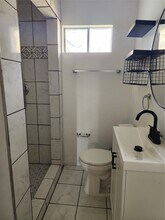 2413 Huntington Dr in Pasadena, TX - Building Photo - Building Photo