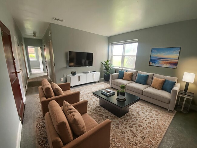 Shire and Rivendell Apartments in Bettendorf, IA - Building Photo - Building Photo