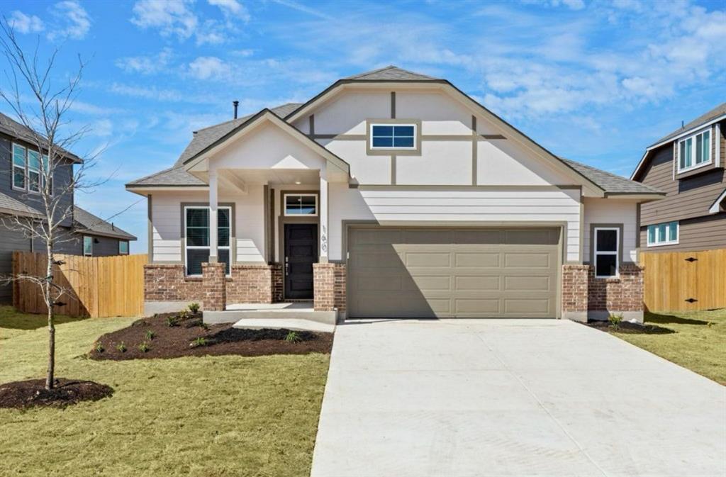 160 Biscayne Dr in Kyle, TX - Building Photo