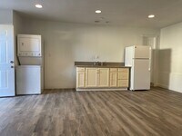 3147 Chapala Dr - 4