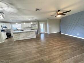 2709 SE 18th Pl in Cape Coral, FL - Building Photo - Building Photo