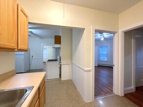 36 Princeton St, Unit 2 in Somerville, MA - Foto de edificio - Building Photo