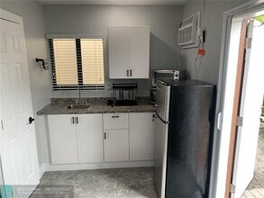 2021 SW 38th Ave in Fort Lauderdale, FL - Building Photo - Building Photo