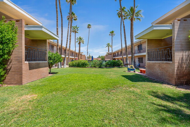 Pueblo Grande in Casa Grande, AZ - Building Photo - Building Photo