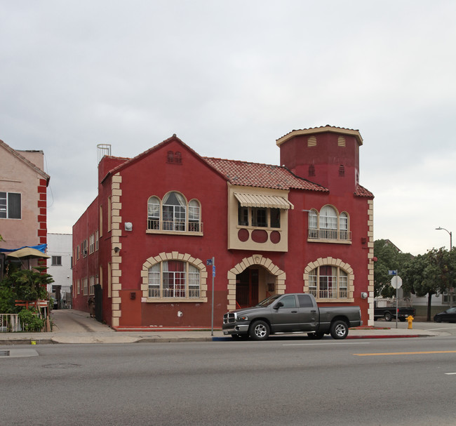 201 S Soto St in Los Angeles, CA - Foto de edificio - Building Photo