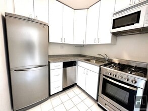 Fourth Avenue, Unit 17P in New York, NY - Foto de edificio - Building Photo