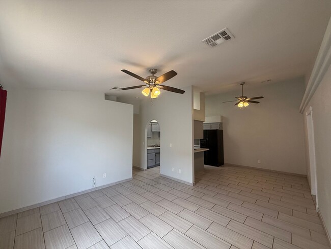 2014 Gates Ave in Kingman, AZ - Building Photo - Building Photo