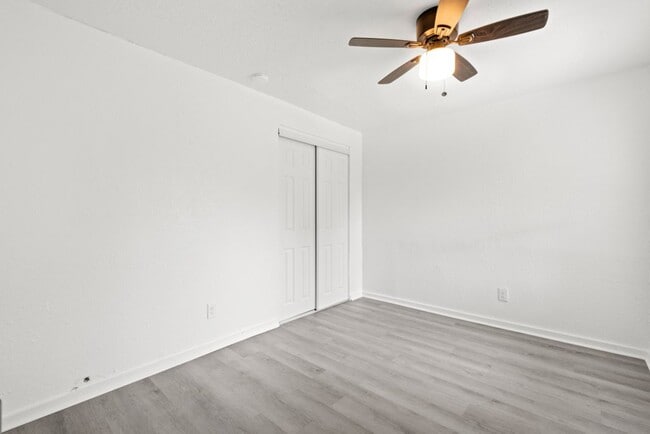 1050 19th St S in St. Petersburg, FL - Building Photo - Building Photo