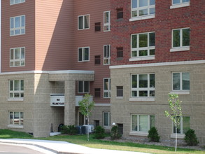 Village Place Apartments in Duluth, MN - Building Photo - Building Photo