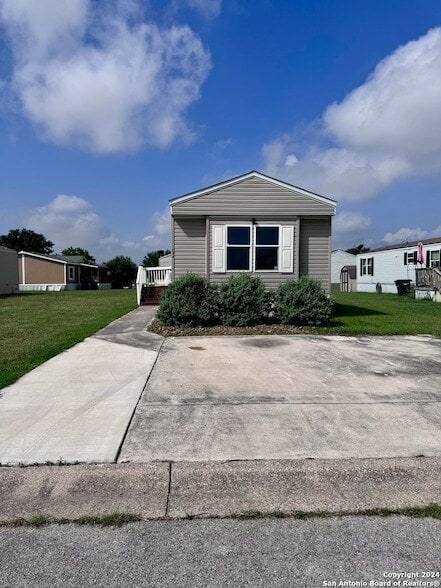 244 Cactus Wren Loop in New Braunfels, TX - Foto de edificio - Building Photo