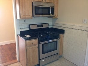 205 Winthrop Rd, Unit 3 in Brookline, MA - Building Photo - Building Photo